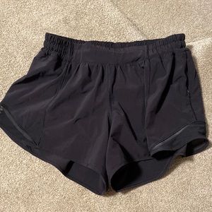 Lulu Lemon Hotty Hot 4” shorts